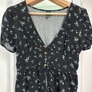 Wild Fable floral black button top